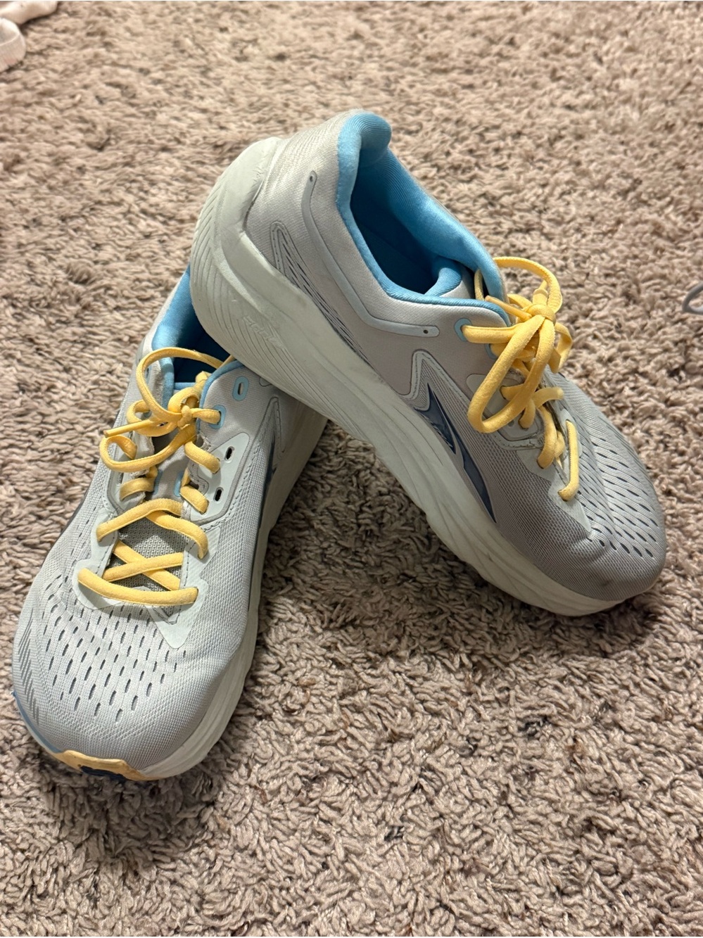 Altra Women's Light Gray Running Shoes with Yellow Laces and Blue Lining